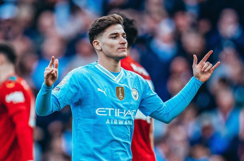 tru-cot-chelsea-muon-doi-nha-chieu-mo-julian-alvarez-ngay